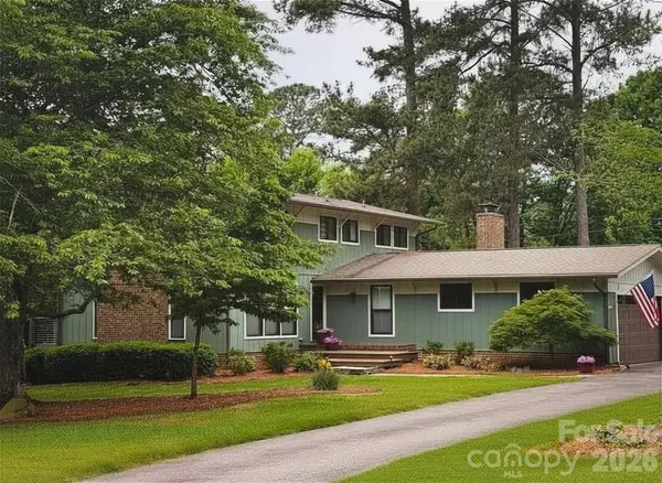 3605 Golfview Drive, Gastonia, NC 28056