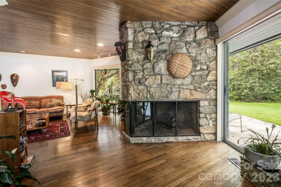 18 Forest Road, Asheville, NC 28803 - #2