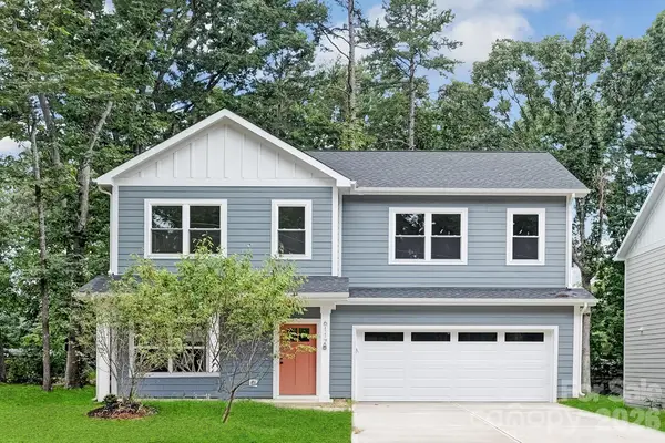 9222 Pinenoll Lane, Charlotte, NC 28215