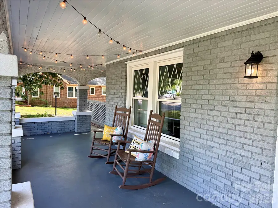 2709 N Main Avenue, Newton, NC 28658 - #3