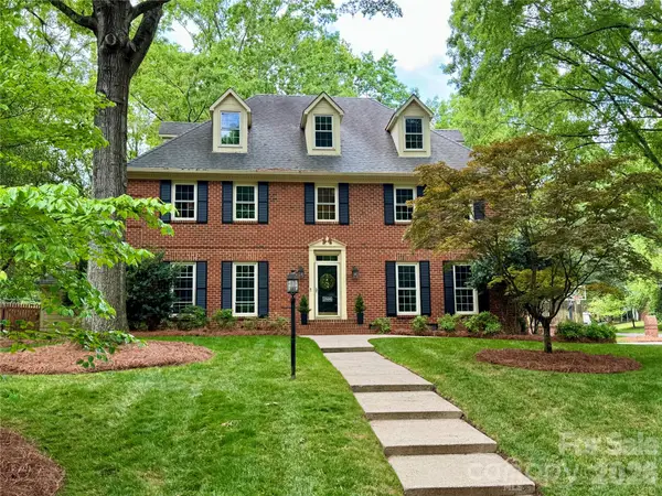 2506 Winding Oak Drive, Charlotte, NC 28270