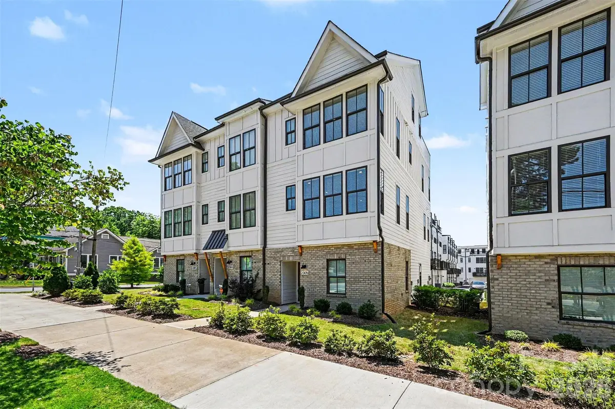 2305 Rozzelles Ferry Road, Charlotte, NC 28208 - #1