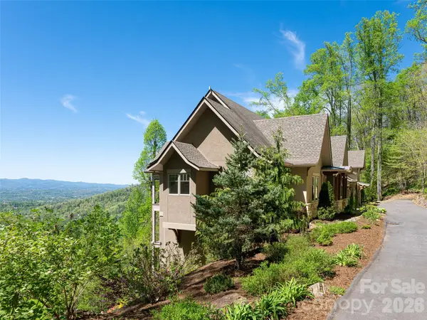 32 Timberwolf Court, Asheville, NC 28804