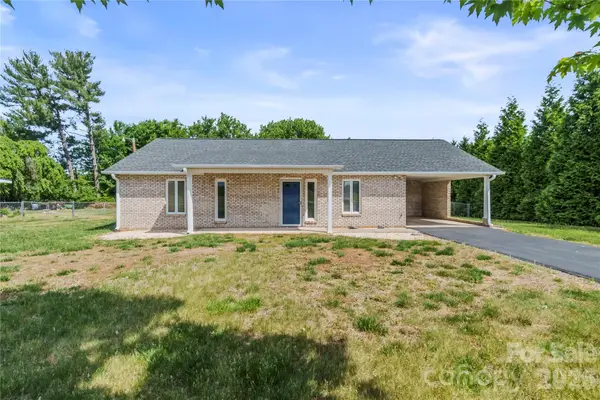 807 Silver Dapple Lane, Kernersville, NC 27284