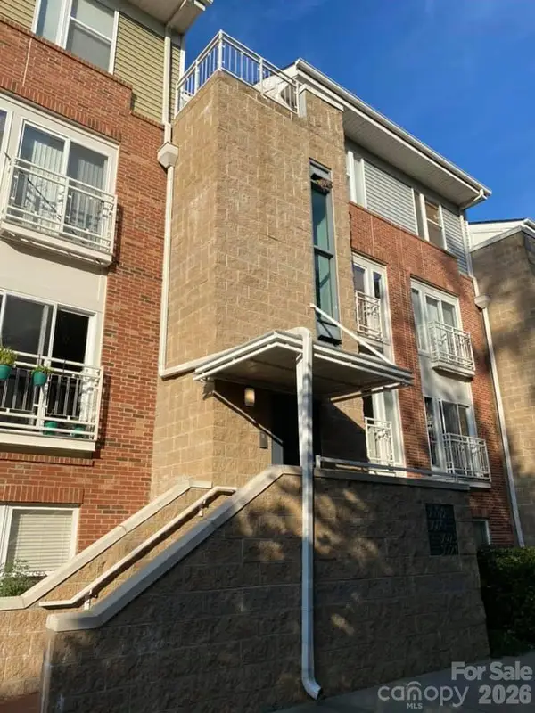 639 Raphael Place, Charlotte, NC 28205