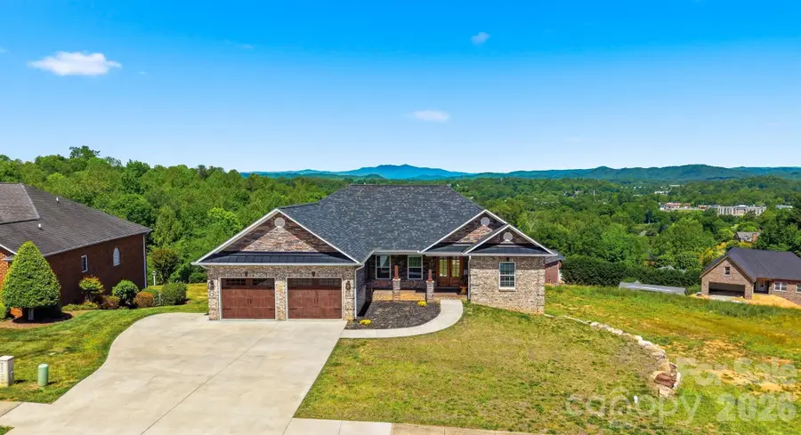 418 Huntington Woods Street Se, Lenoir, NC 28645 - #2