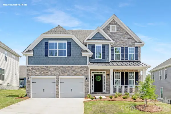 6450 Cherrybark Oak Lane, Huntersville, NC 28078