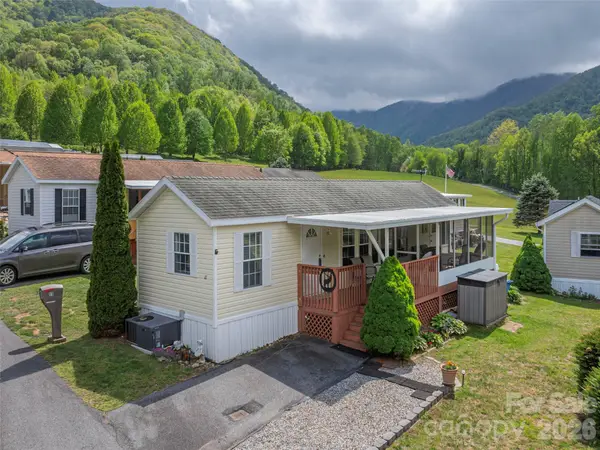 11 Valentine Drive, Maggie Valley, NC 28751