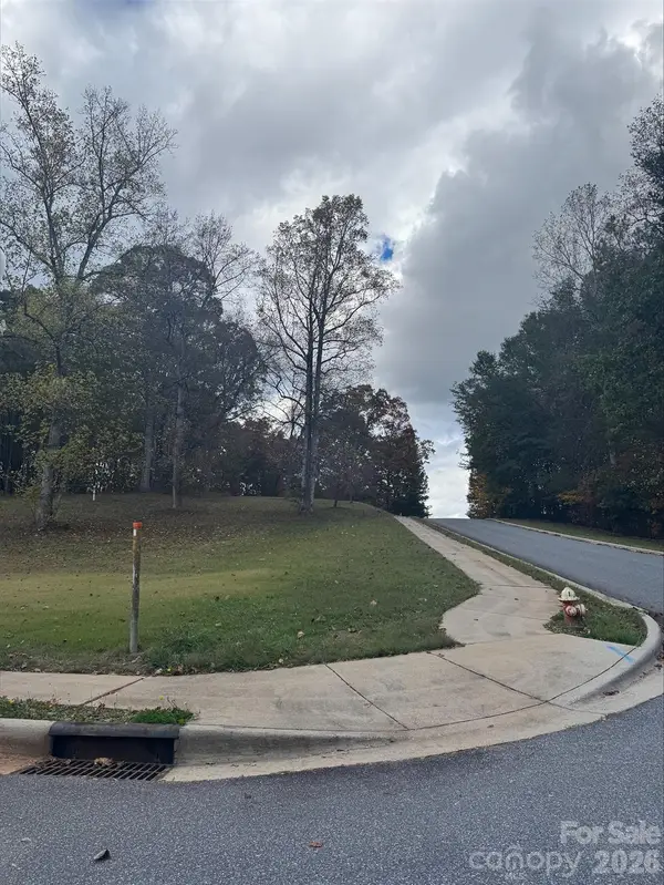 000 Player Circle Ne #133, Conover, NC 28613