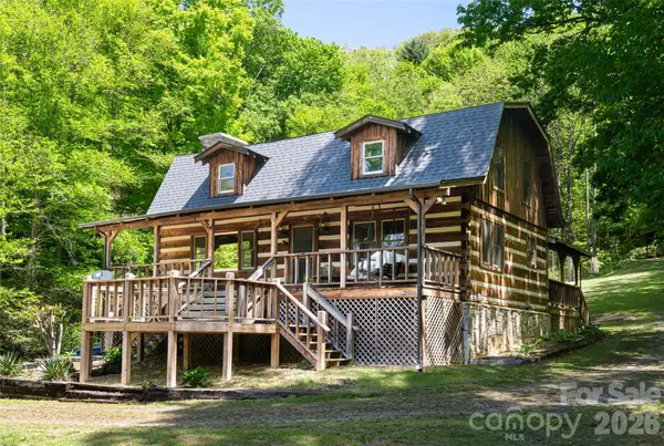 224 Seasons Drive, Clyde, NC 28721