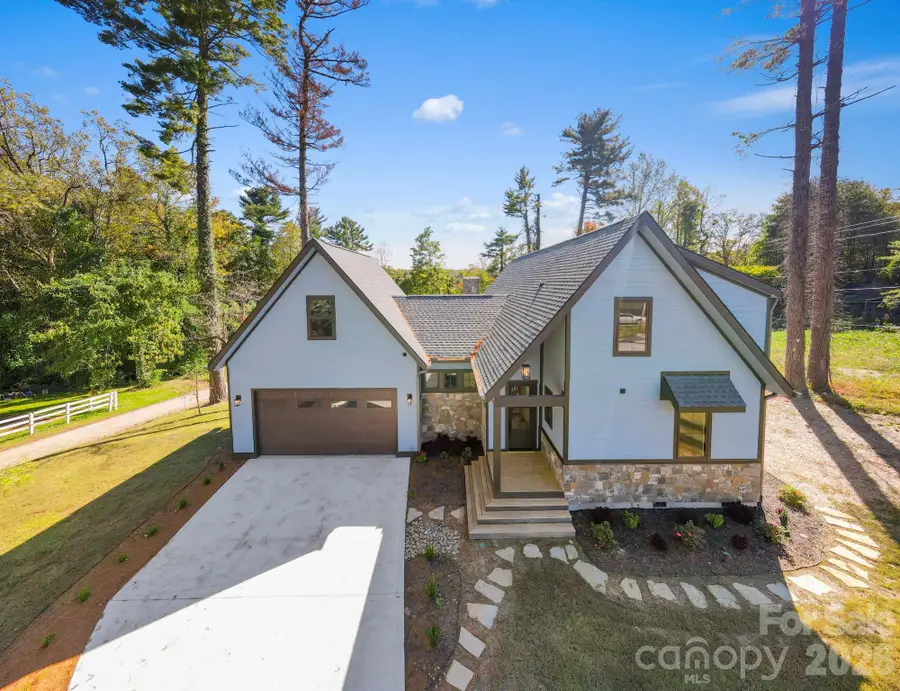 154 Osceola Road, Hendersonville, NC 28739 - #2