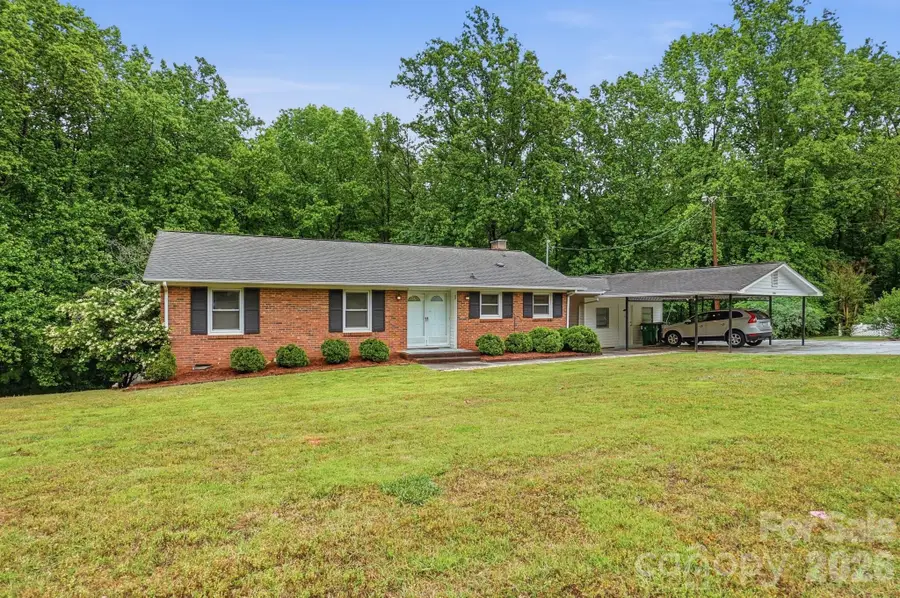 6704 Alanbrook Road, Charlotte, NC 28215 - #3
