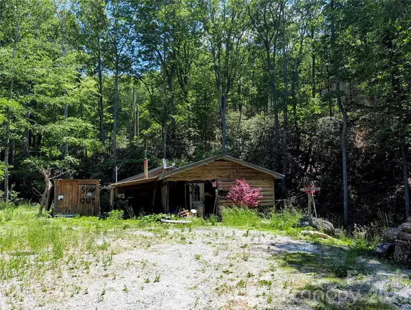 1034 Kyles Creek Road, Hendersonville, NC 28792