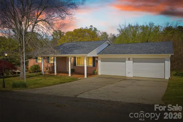 2174 Chester Avenue, Morganton, NC 28655