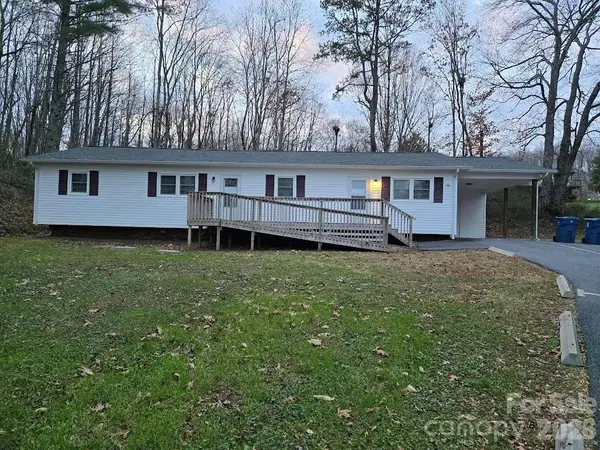 2191 Maple Valley Place, Lenoir, NC 28645
