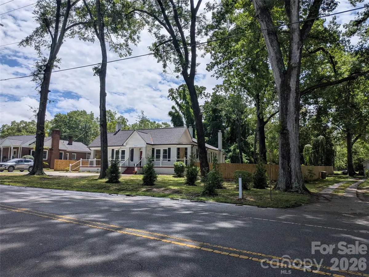 933 W Warren Street, Shelby, NC 28150 - #1