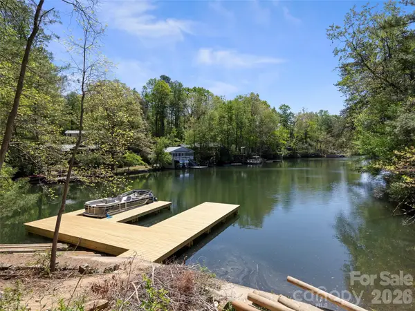 99999 N Lake Summit Road, Zirconia, NC 28790
