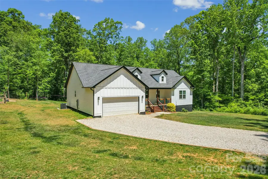 305 Robinson Avenue, Mount Holly, NC 28120 - #2
