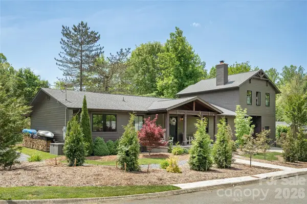 17 Grove Street, Brevard, NC 28712