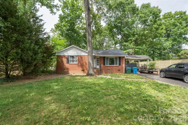 706 Brian Circle, Pineville, NC 28134