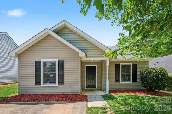 1610 Forest Stream Court, Charlotte, NC 28213