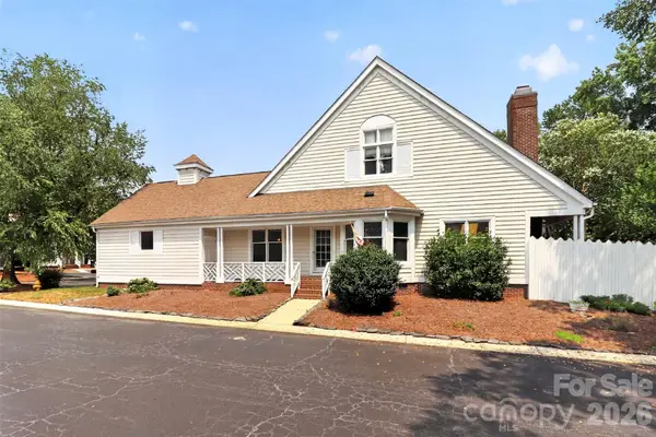 10316 Johns Towne Drive, Charlotte, NC 28210