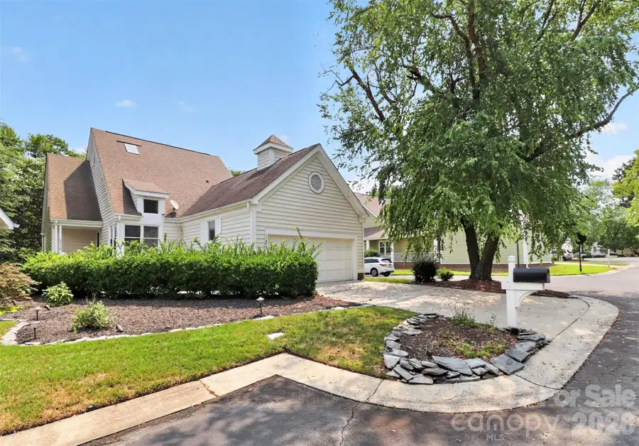 10316 Johns Towne Drive, Charlotte, NC 28210 - #2