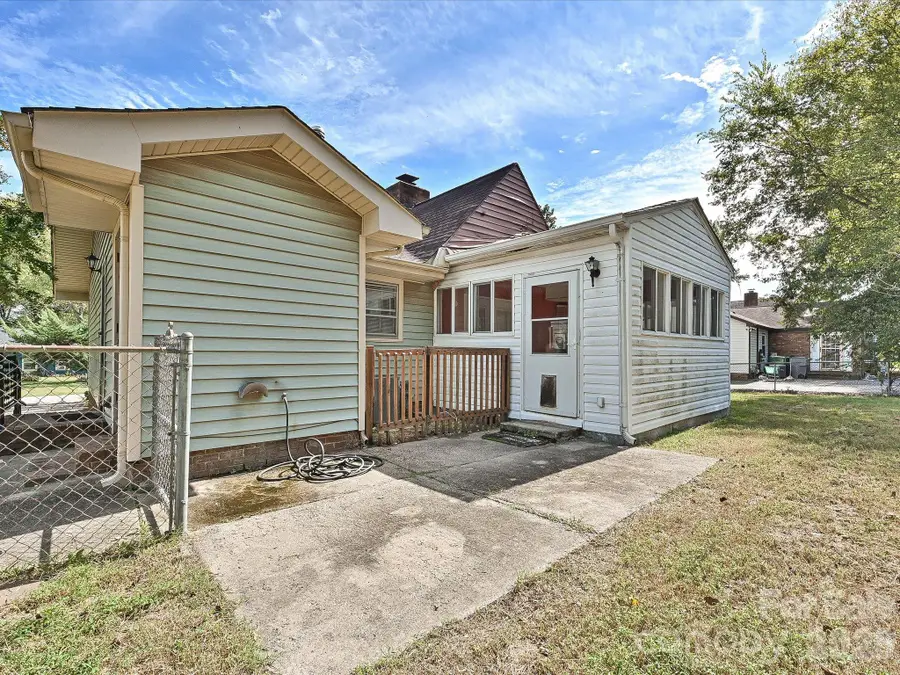 7422 Bradgate Road, Charlotte, NC 28217 - #2