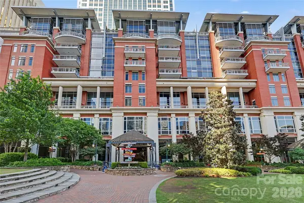 435 S Tryon Street #504, Charlotte, NC 28202