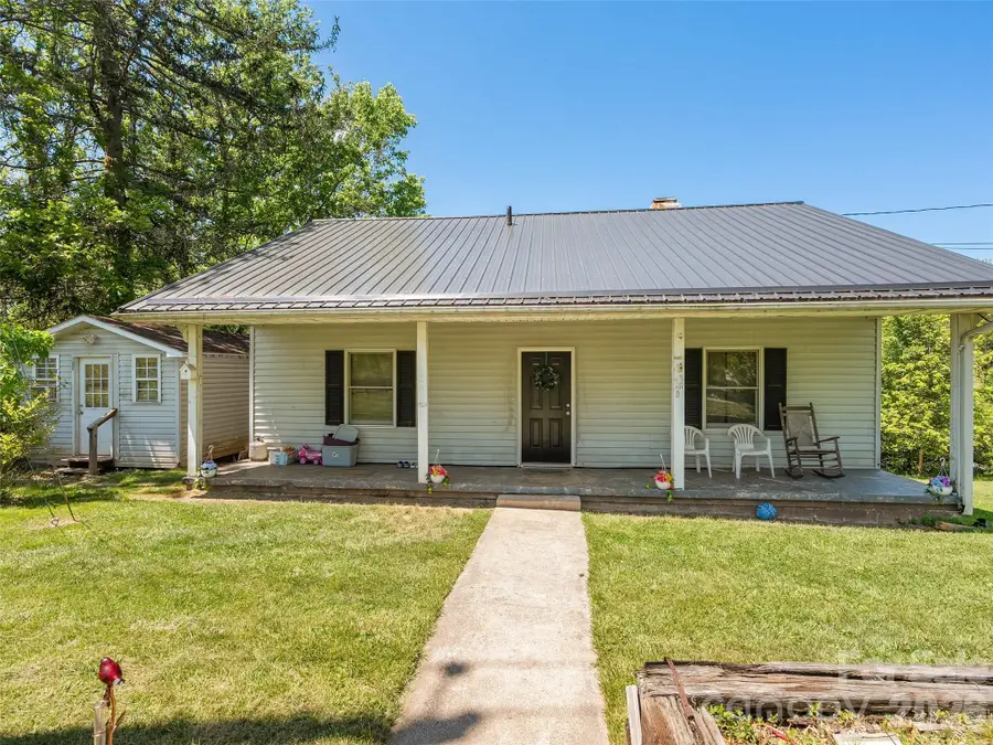 1121 N Canton Road, Canton, NC 28716 - #2