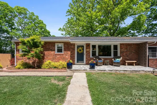 343 Oakview Park Road, Asheville, NC 28803