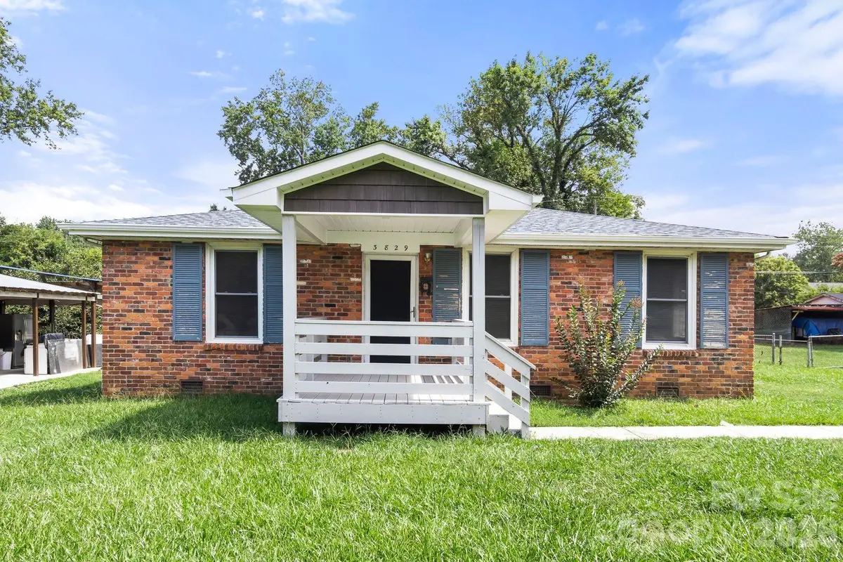 3829 Stonehaven Drive, Charlotte, NC 28215 - #1