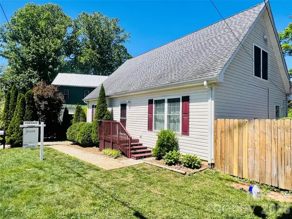 206 Courtland Place, Asheville, NC 28801