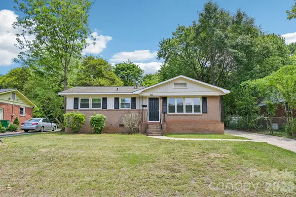 3935 Crestridge Drive, Charlotte, NC 28217