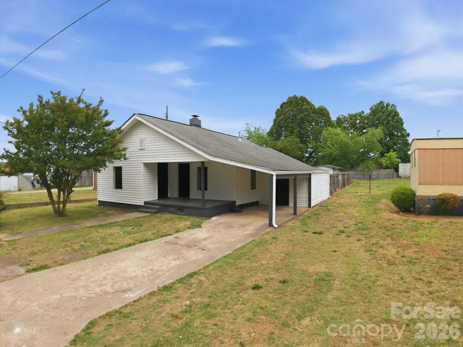 3620 2nd Avenue Sw, Hickory, NC 28602 - #2