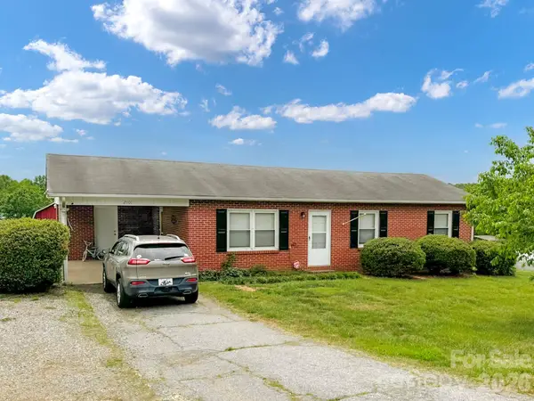 2101 Lamesa Court, Lenoir, NC 28645