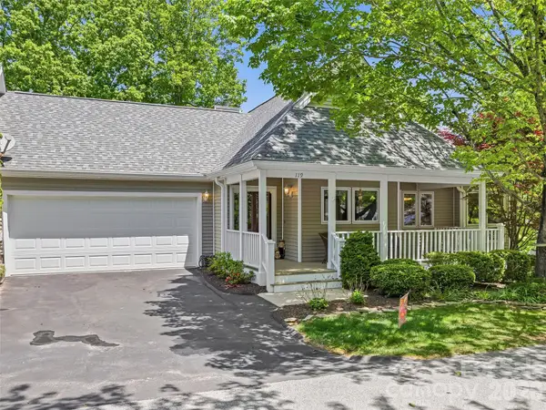 119 Carriage Walk Lane, Hendersonville, NC 28791