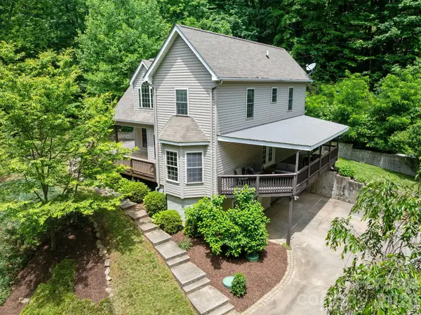 174 Deep Woods Trail, Canton, NC 28716