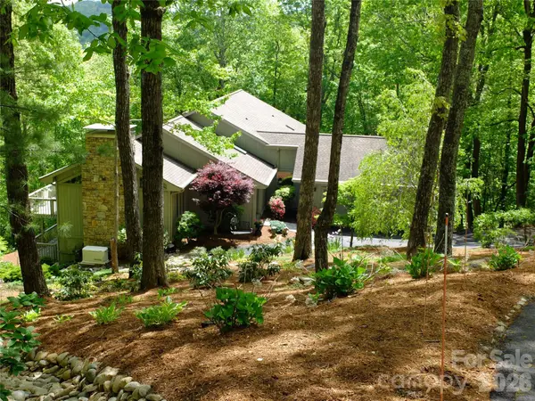 258 Dalhousie Court, Flat Rock, NC 28731