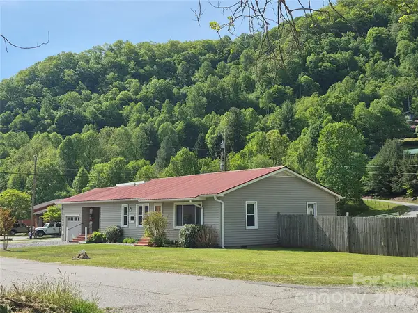 5 Gibson Drive, Maggie Valley, NC 28751