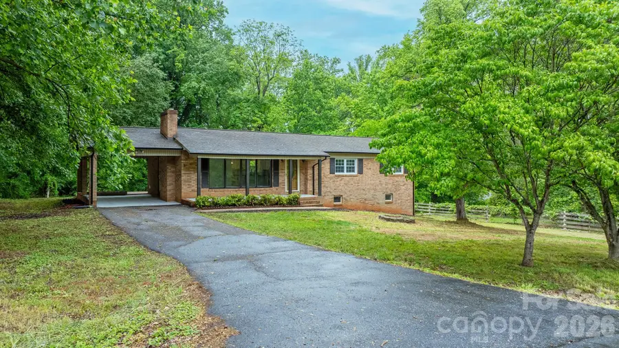 1871 Crestview Drive, Newton, NC 28658 - #2