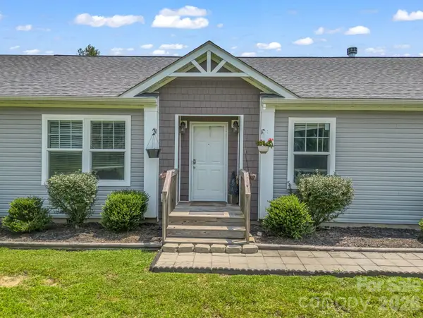 213 Big Oak Road, Hendersonville, NC 28792