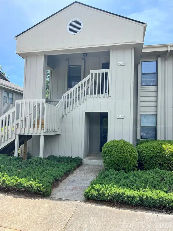 2401 Abbey Circle, Asheville, NC 28805