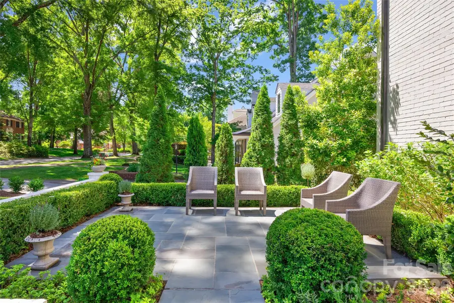 700 Cherokee Road, Charlotte, NC 28207 - #3