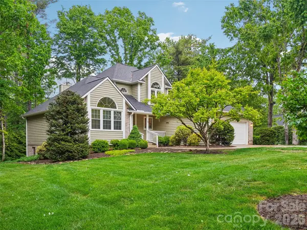 38 Forest Knoll Drive, Weaverville, NC 28787