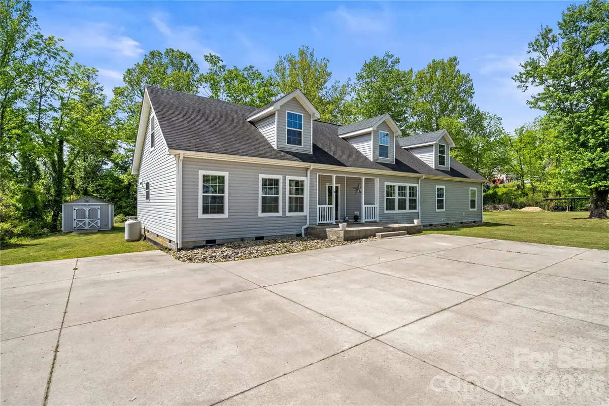 111 Robin Street, Hendersonville, NC 28739 - #1