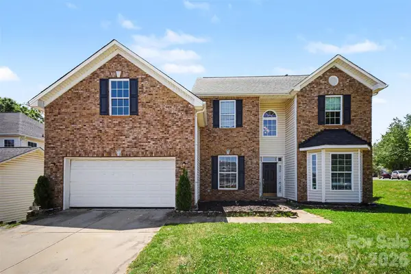3306 Daniel Place Drive, Charlotte, NC 28213