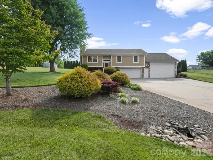3 Fieldcrest Drive, Candler, NC 28715 - #2