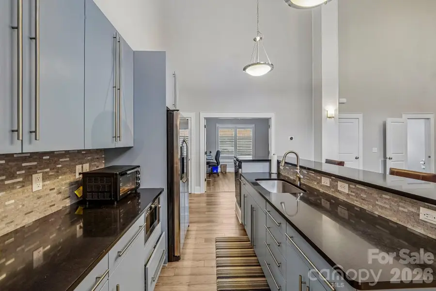 611 E 37th Street, Charlotte, NC 28205 - #3