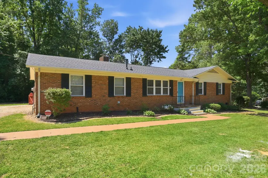 225 Middleton Avenue, Matthews, NC 28104 - #3
